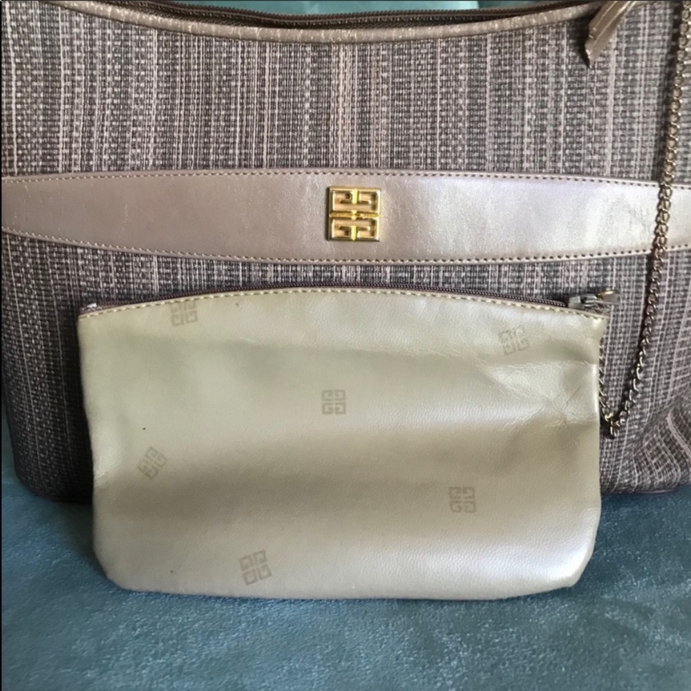 ❤️GIFTED❤️Stunning Vintage Givenchy bag - Picture 7 of 9